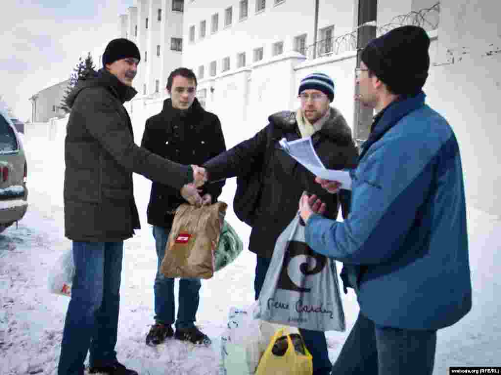 Policija je razbila demonstracije nasiljem i uhapsila više od 700 ljudi, među njima i protukandidate predsjednika Alyaksandr Lukashenka, 19.12.2010. 