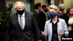 Britanski premijer Boris Džonson i predsjednica Evropske komisije Ursula fon der Lajen, Brisel (9. decembar 2020.)