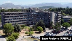 „Ukidanje doprinosa za zdravstvo je rizičan potez jer se Fond zdravstva i do sada otežano finansirao pa su zbog toga godinama milioni eura uzimani iz drugih budžetskih jedinica", kaže Zarija Pejović (fotografija: Klinički centar u Podgorici)
