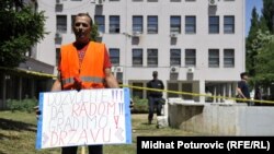 Protest radnika Binasa ispred Vlade FBiH, 17. jul 2012.