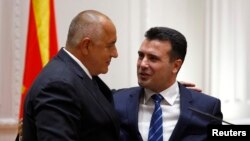 Архивска фотографија- Премиерите на Македонија и на Бугарија, Зоран Заев и Бојко Борисов по потпишувањето на договорот за добрососедство меѓу двете земји во Скопје - 1Aug2017