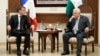 Președintele francez Macron se întâlnește cu președintele palestinian Abbas, la Ramallah. Fotografie de arhivă. Octombrie 2023.