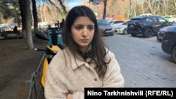ბარბარე როკიტა პოლიციის განყოფილებასთან, 6 მარტი, 2025 წელი