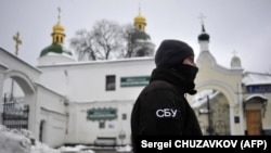 Під час проведення СБУ на території Києво-Печерської лаври, як заявили у відомстві, заходів з протидії підривній діяльності російських спецслужб в Україні. Київ, 22 листопада 2022 року