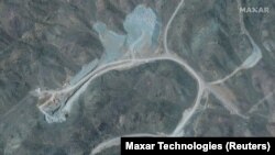 Сателитска снимка од локацијата на нуклеарниот комплекс Натанз
