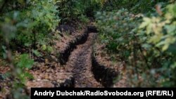 Окопи у селищі Золоте-4, вересень 2019 року