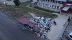 Депонии опасни по живот во Шуто Оризари, додека Дудуш и Арсовска се надмудруваат