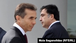 Бидзина Иванишвили и Михаил Саакашвили (архивное фото)