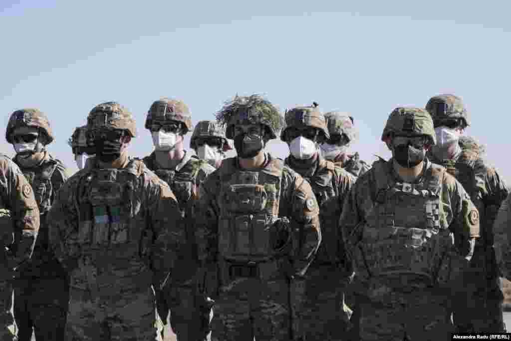 În jur de 2.000 de militari americani au fost relocați la baza din România. 
