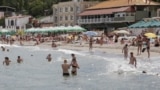 UKRAINE-WAR/BEACHES