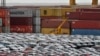 Automobili za izvoz i uvoz u luci u Bremerhavenu, Njemačka, 16. maja 2019.