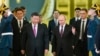 Рускиот претседател Владимир Путин го пречекува војот кинески колега, Си Џинпинг, на разговори во Кремљ во јуни.