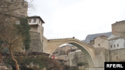 Mostar, arhiv, foto: Midhat Poturović