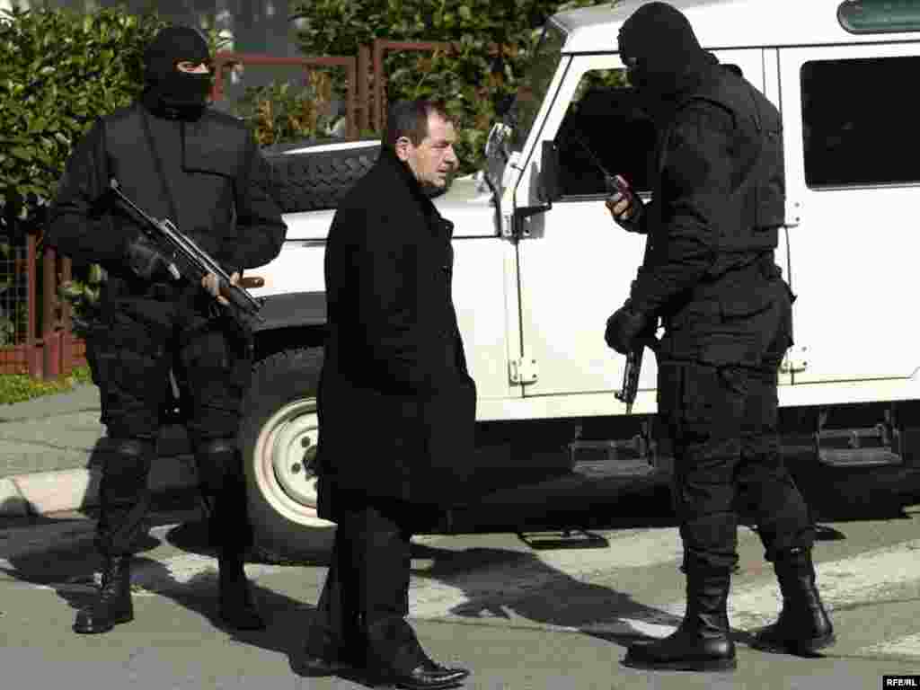 Policija je u Beogradu još jednom pretresla kuću haškog optuženika Ratka Mladića, ali najtraženiji bjegunac ni ovoga puta nije pronađen, 23.02.2010. Foto: Vesna Anđić