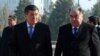Президенты Кыргызстана и Таджикистана Сооронбай Жээнбеков и Эмомали Рахмон. Душанбе. 1 февраля 2018 года.