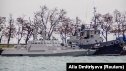 Ukrajinski brodovi koje je zatočila Rusija uz obalu tjesnaca Kerč, Krim