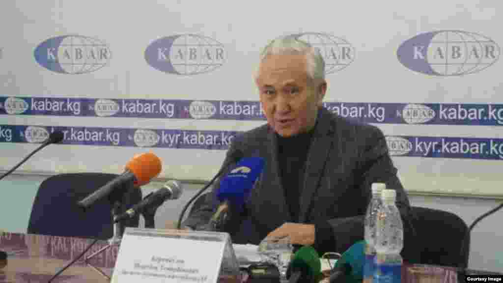 Медетбек Керимкулов (с 20 июня 2005 года по 10 июля 2005 года), исполнял обязанности премьер-министра. 