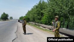 На границе Кыргызстана и Таджикистана. Фото от 30 апреля 2021 года.