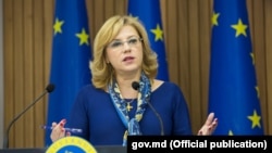 Corina Crețu i-a scris Vioricăi Dăncilă avertizând-o că banii pentru cele trei spitale regionale se pierd. PSD promisese opt spitale regionale și unul republican în programul de guvernare